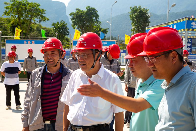 中冶建工集團(tuán)董事長姚晉川一行來恩施考察